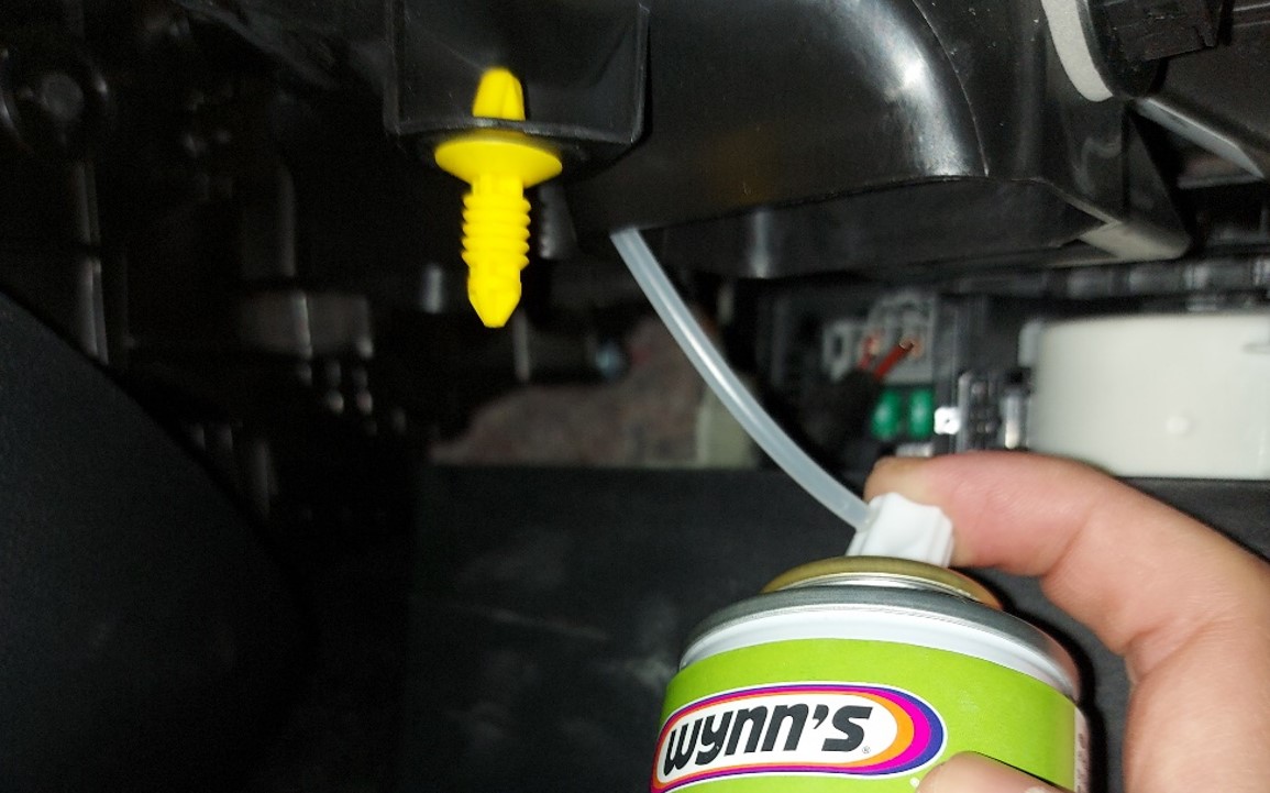 Paso 3 Paso 3 Airco Fresh Eliminar malos olores de los coches