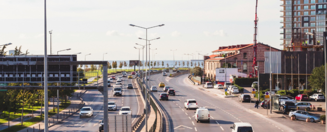 ¿Ciudad o carretera? Las claves para cuidar tu vehículo en cada trayecto